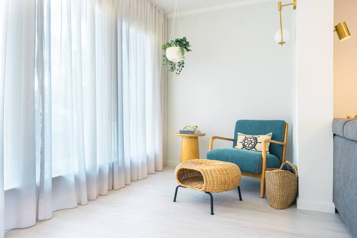 Upscale 3BR with Heated Pool & Billiards gallery image 5