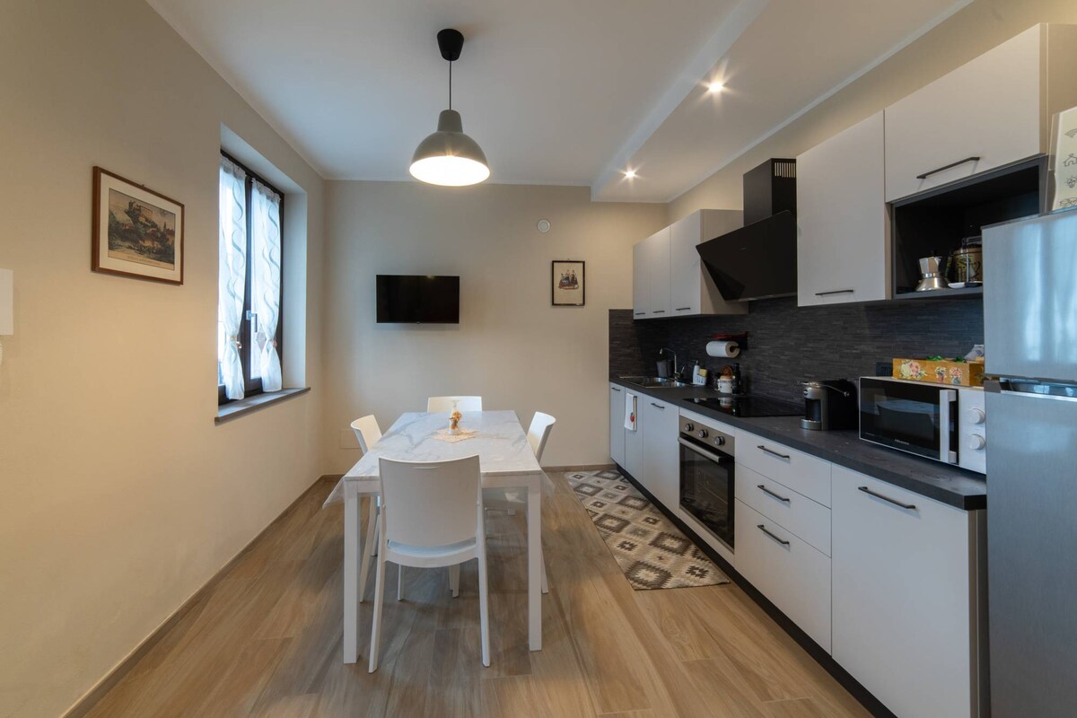 Proprietà Airbnb di successo: Casa Rubbo - 'Como' apartment in the Langhe a Alba