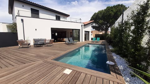 Large Quiet Villa July 7 - August 24, 2025