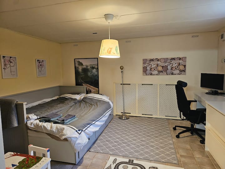 Ეს ოთახი მდებარეობს სარდაფში. 