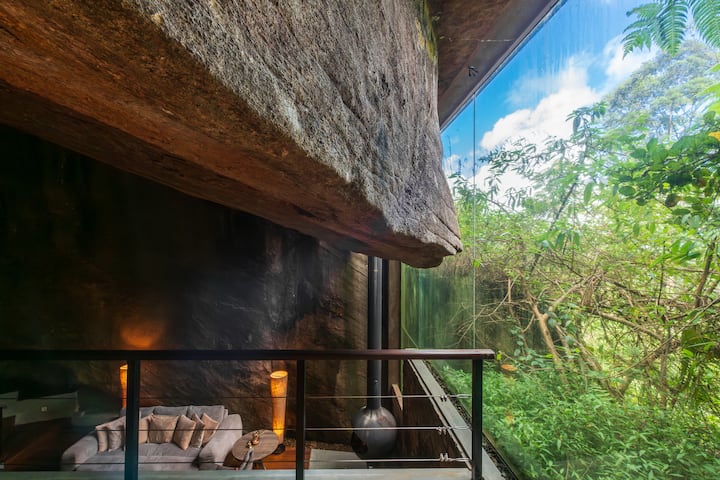The Cavern, Luxury Villa Stay In The Hill Country - Sri Lanka