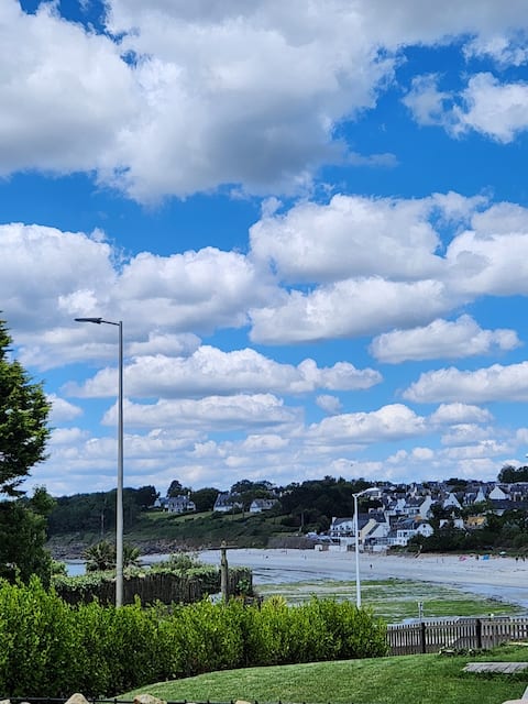 Large beachfront house | enclosed garden | Wi-Fi