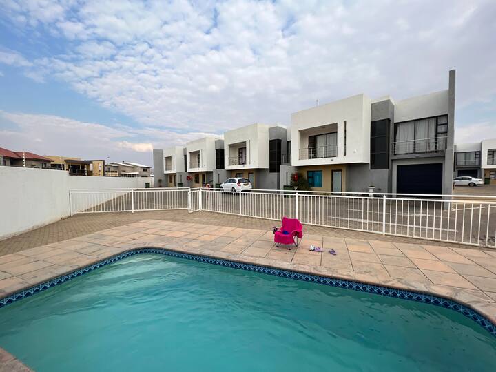 Entire 3 Bedroom Townhouse! - Windhuk