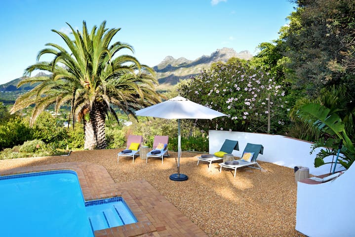 Cape Town Home on Vineyard: Fireplaces, BBQ, Pool