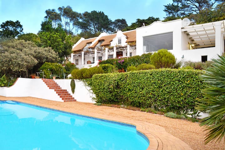 Hout Bay Stay | Large Pool, BBQ & Scenic Views