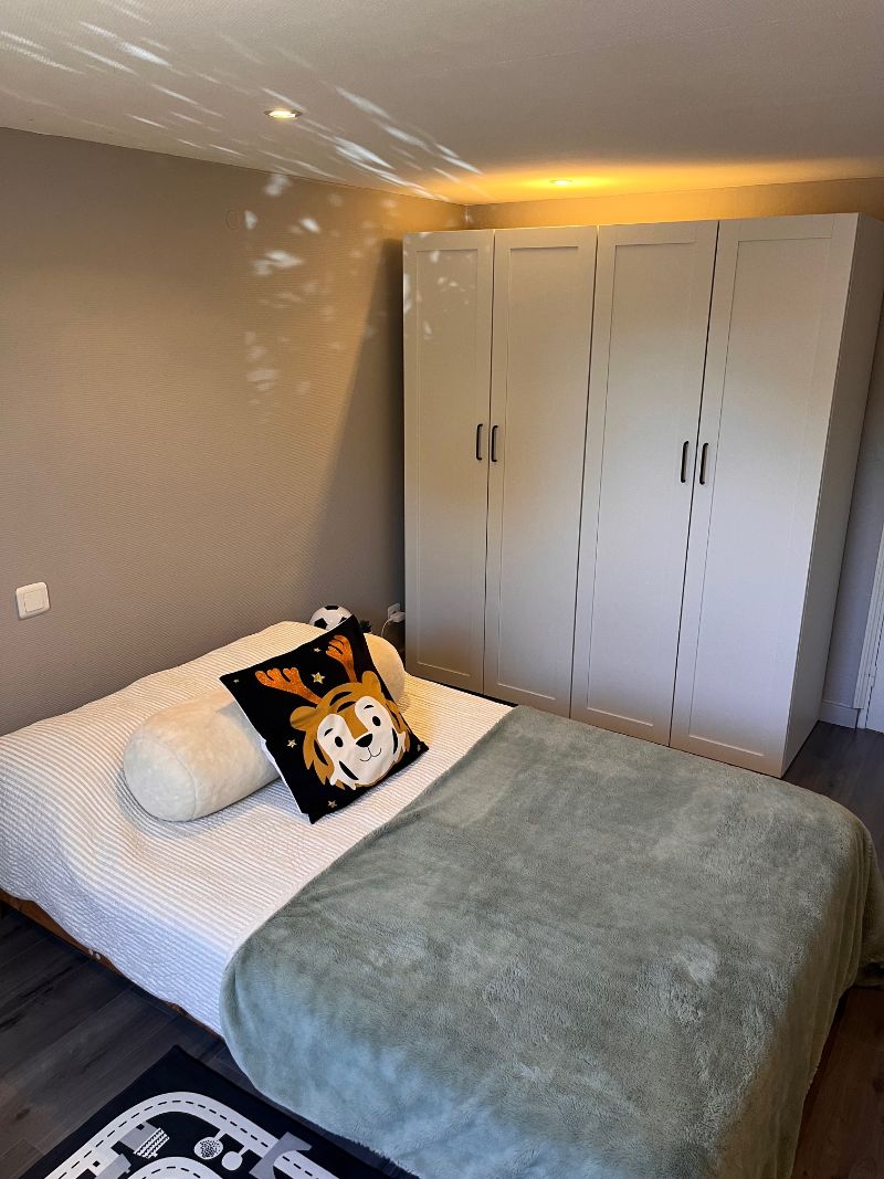 Единично легло и половина 120x190 см