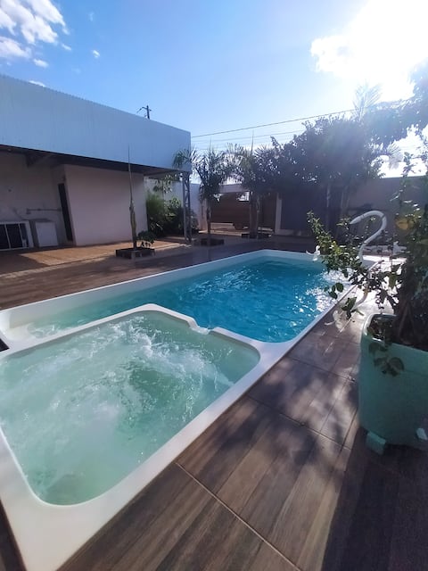 + Fraternize: private hydro, pool and house