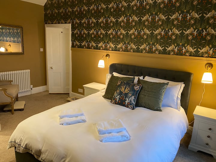 Master bedroom with en-suite