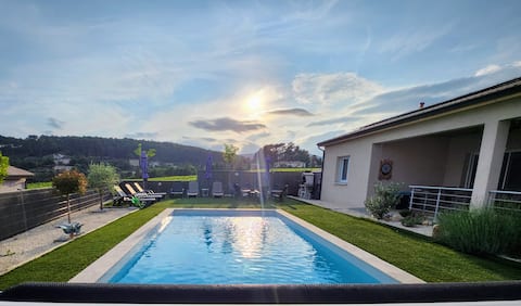 Ardèche villa with air conditioning, 4 bedrooms, private heated pool