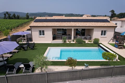 Ardèche villa with air conditioning, 4 bedrooms, private heated pool