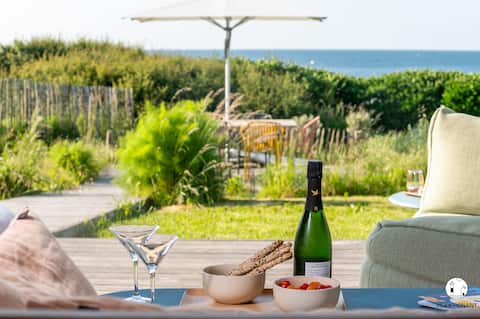 Top Airbnb: Villa Ponant 5* in Doëlan, pool facing the sea in Clohars Carnoët