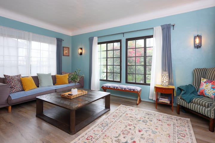 Eclectic Space Near Disneyland - Tustin, CA