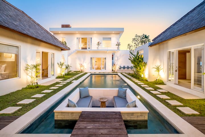 Charming Oasis 6br Dream Villa Seminyak Beach - Bali