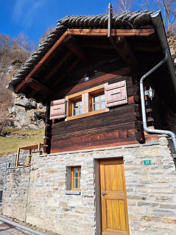 Romantico Rustico A Landarenca Dogfriendly B&b - 瑞士