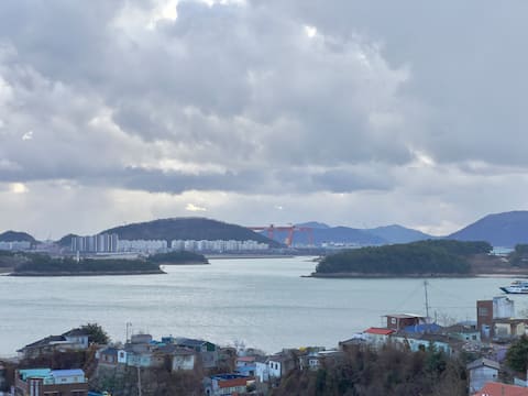 Top-earning Airbnb listing in Mokpo-si, 2 bedrooms