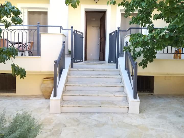 Cozy Flat 42m2 Close To The Sea/ City Center - Kalamata