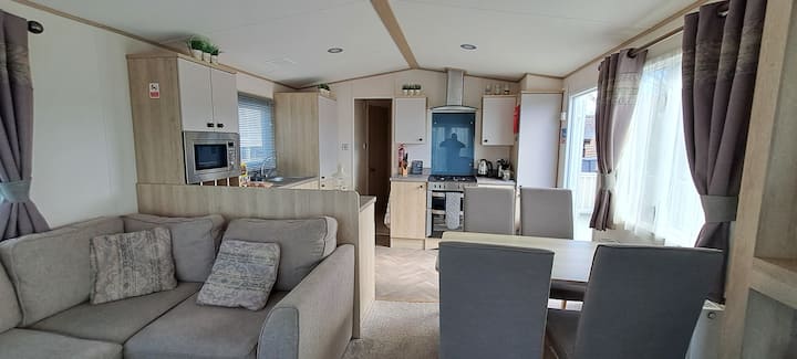 Luxurious Holiday Home Whitecliff Bay Holiday Park - Isle of Wight