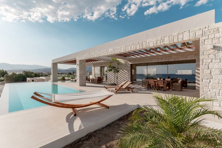 Brand New Beachfront Villa gallery image 2