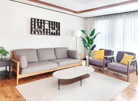 [My Place] max8ppl/3rooms/3Qbeds/Migeum stn/SNUBH