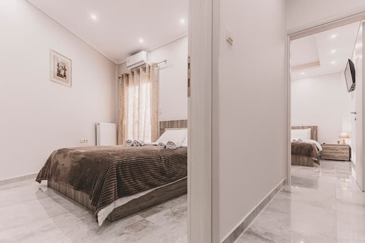 Დერეფანი ორ საძინებლამდე.