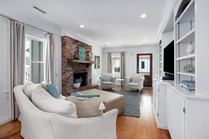 The Dockhouse Sleeps 17 W/private Dock Access - Wrightsville Beach, NC