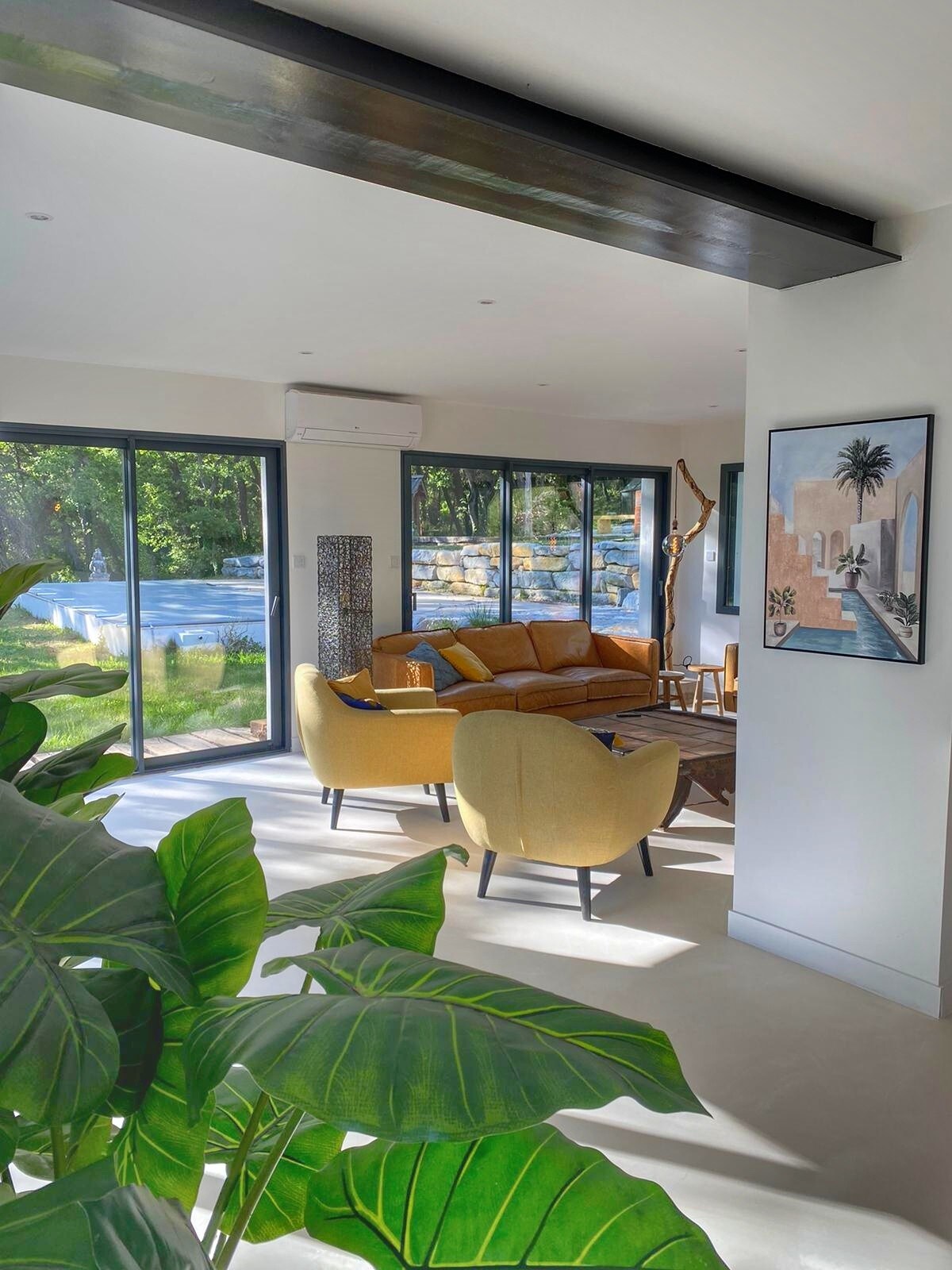 Popular Airbnb listing: Villa Thea - Provence in Bollène