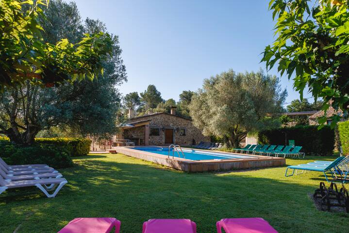 Mas Vilà ús exclusiu 4 Cases Rurals 20+4 persones gallery image 4