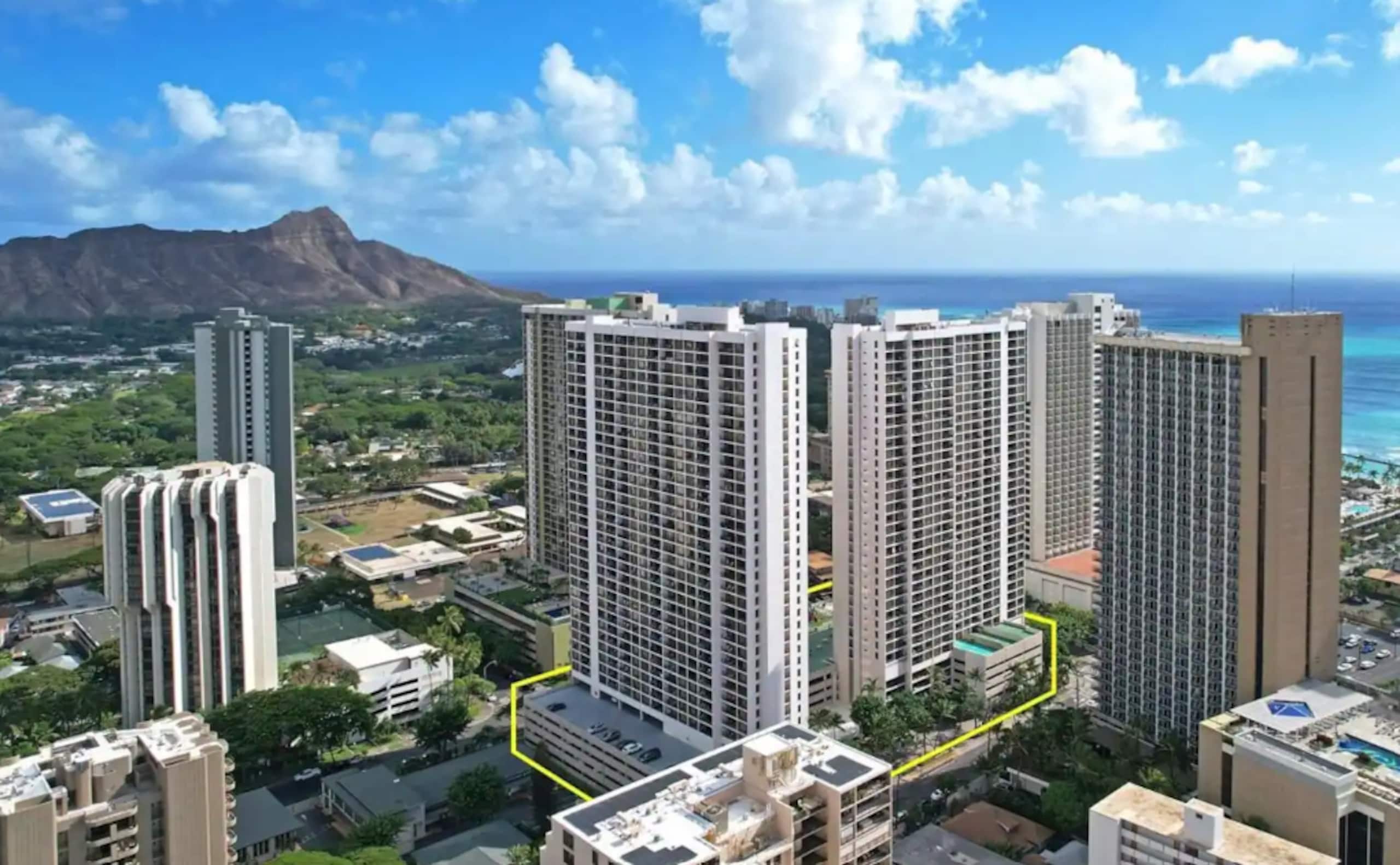 *Ultra Upscale 1BR in Waikiki w/Parking* - Image 42