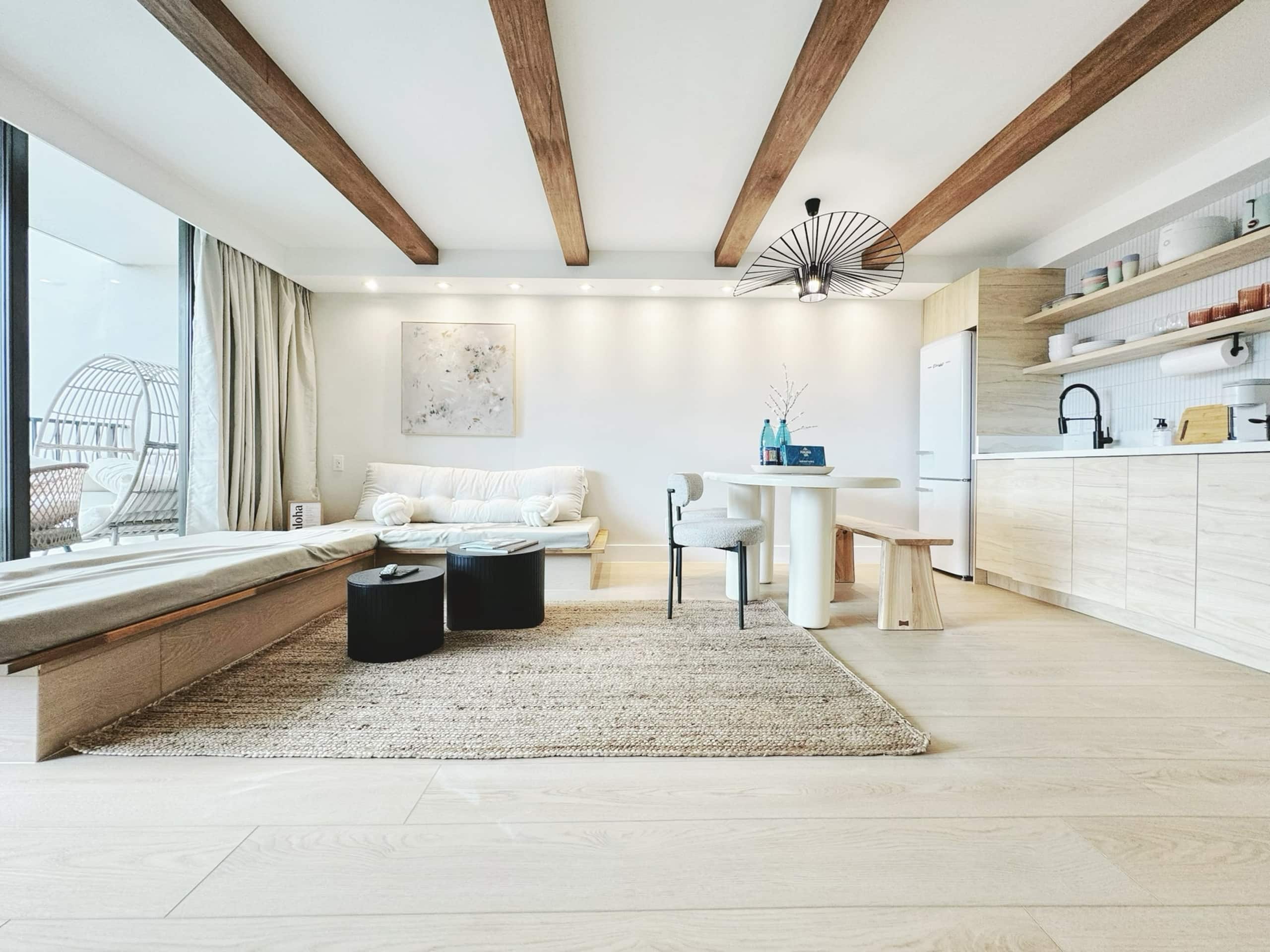 *Ultra Upscale 1BR in Waikiki w/Parking* - Image 7
