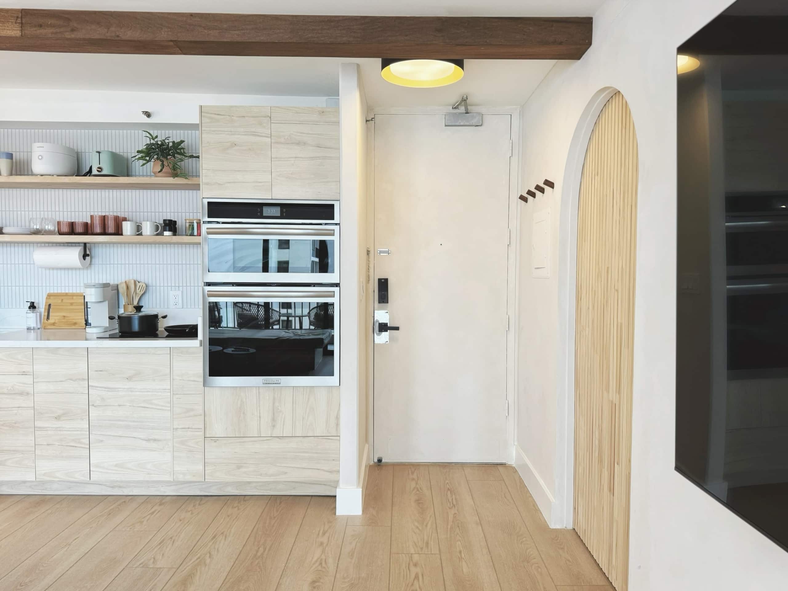 *Ultra Upscale 1BR in Waikiki w/Parking* - Image 9