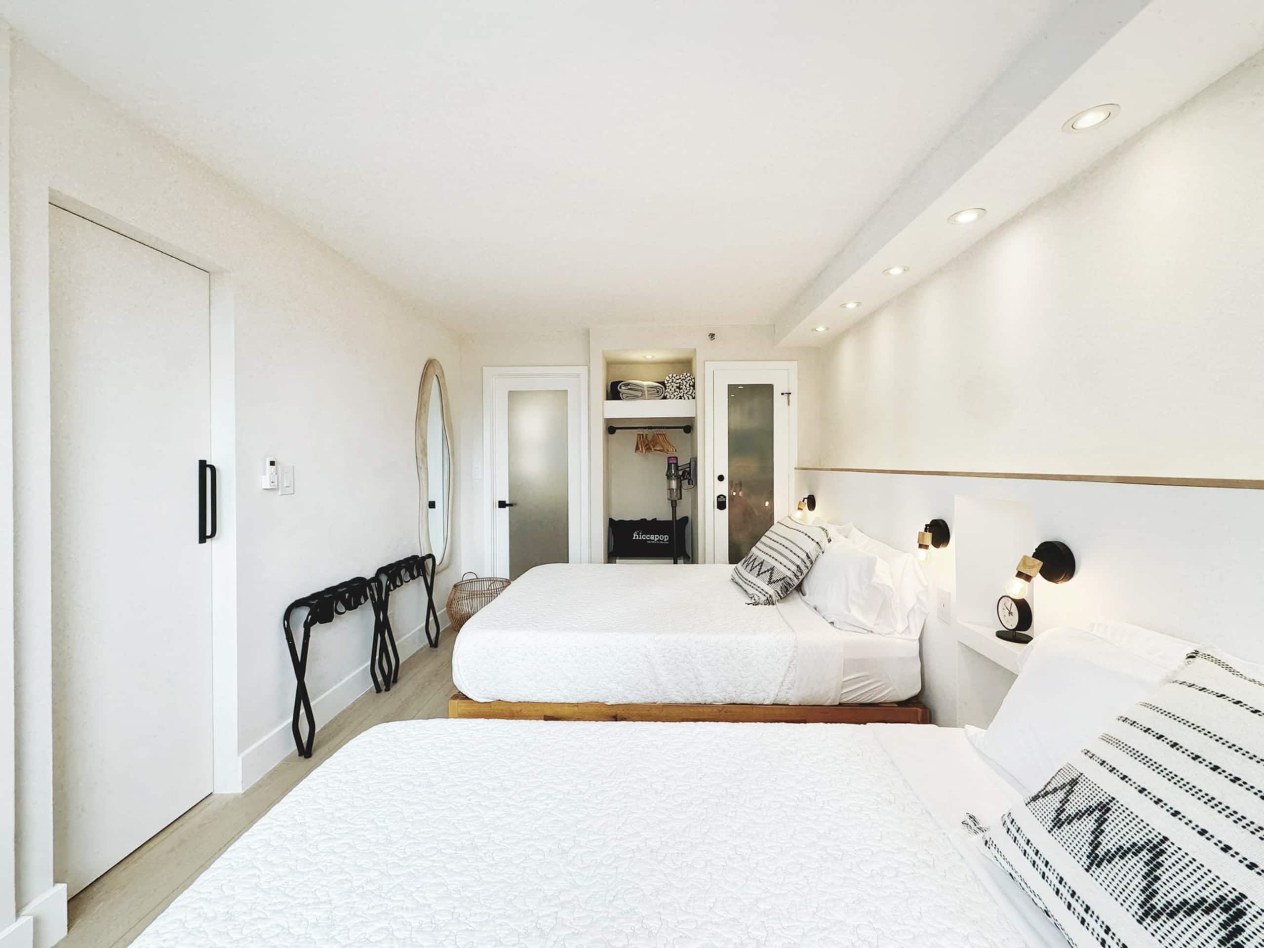 *Ultra Upscale 1BR in Waikiki w/Parking* - Image 2