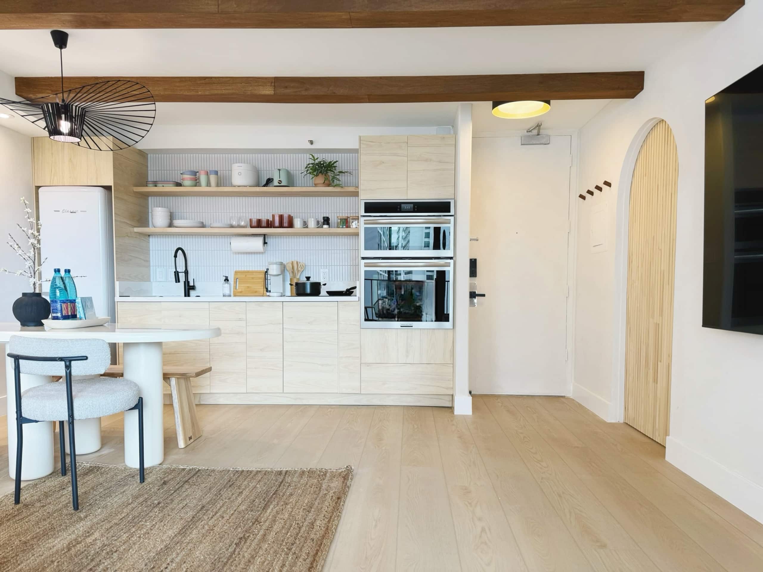 *Ultra Upscale 1BR in Waikiki w/Parking* - Image 15