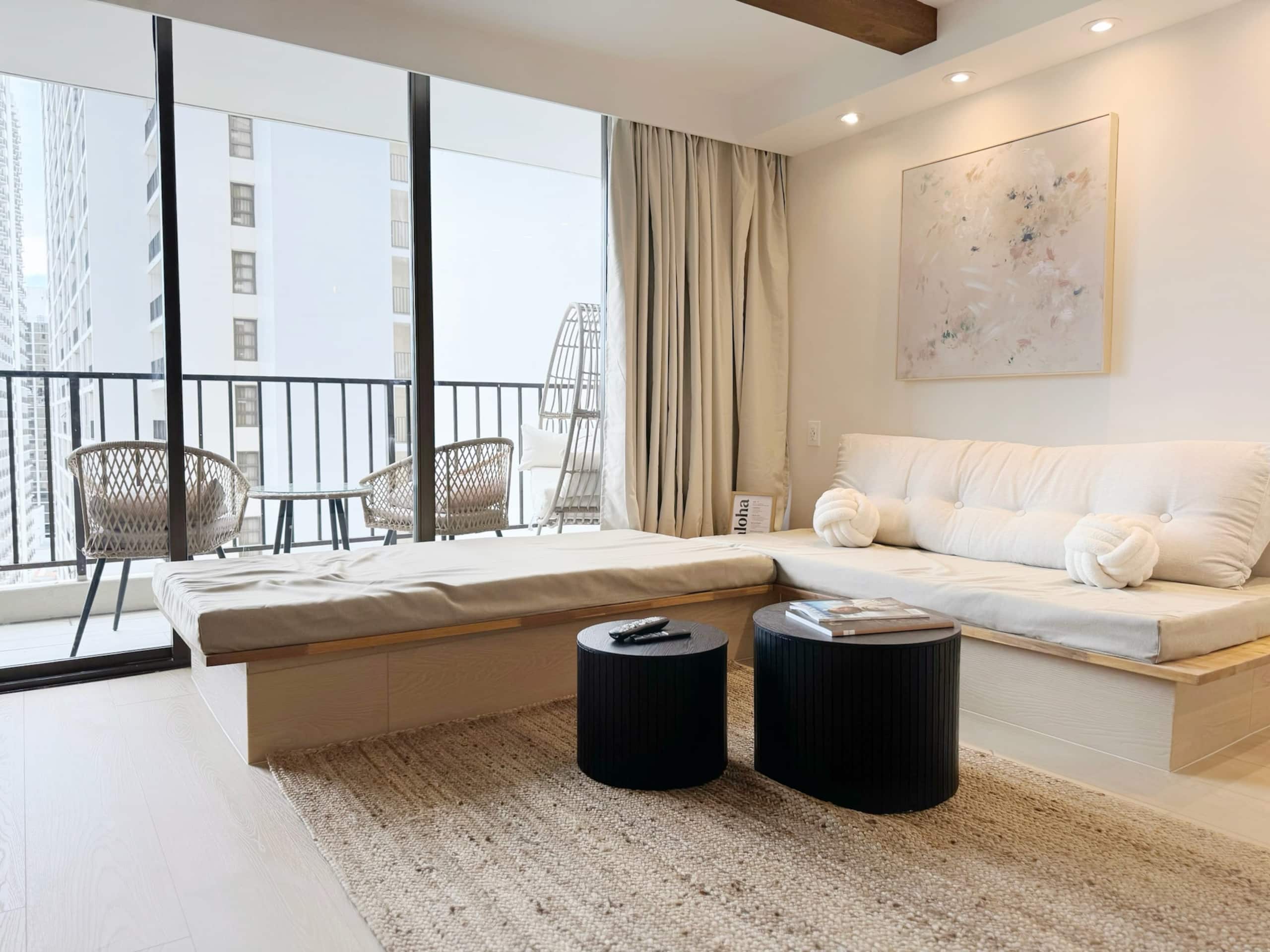 *Ultra Upscale 1BR in Waikiki w/Parking* - Image 12
