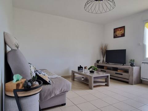 Successful Airbnb property: Family cottage - 7 minutes from Circuit 24h, close to Le Mans in Changé