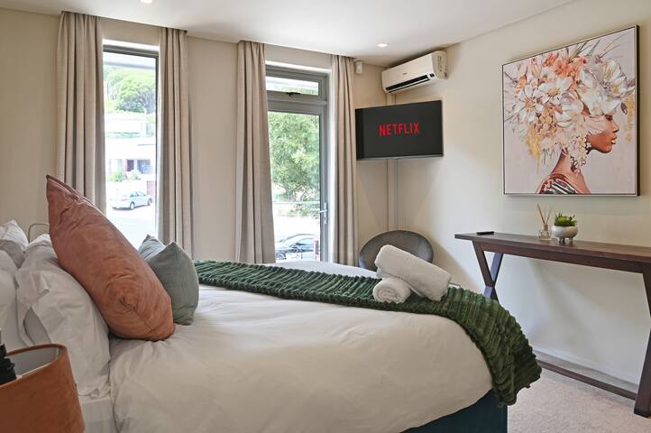 Cape Blue – Camps Bay Luxury Villa (5 Star) gallery image 3