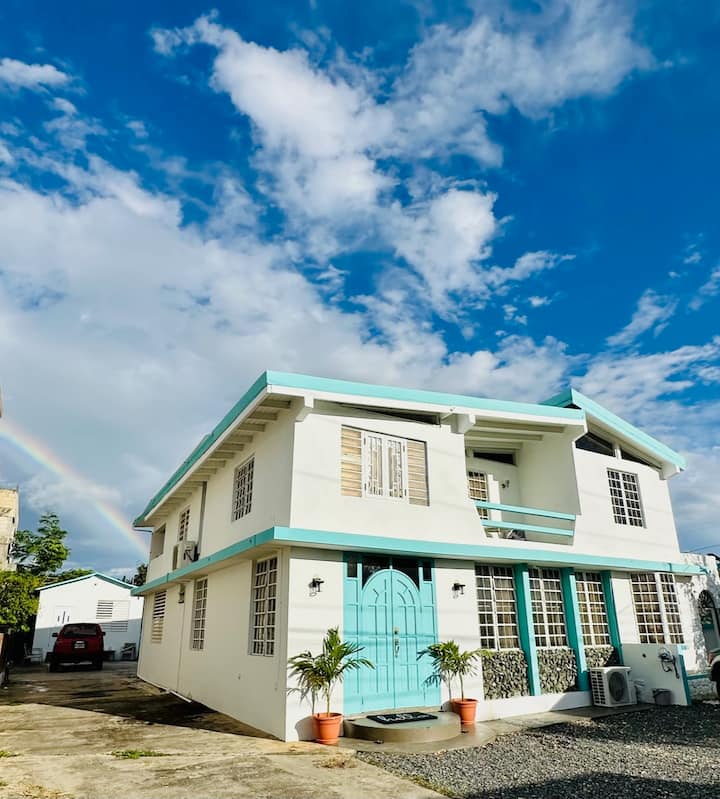 3 Bedroom W/ King Mins To Crashboat,surfers,&jobos - Aguadilla