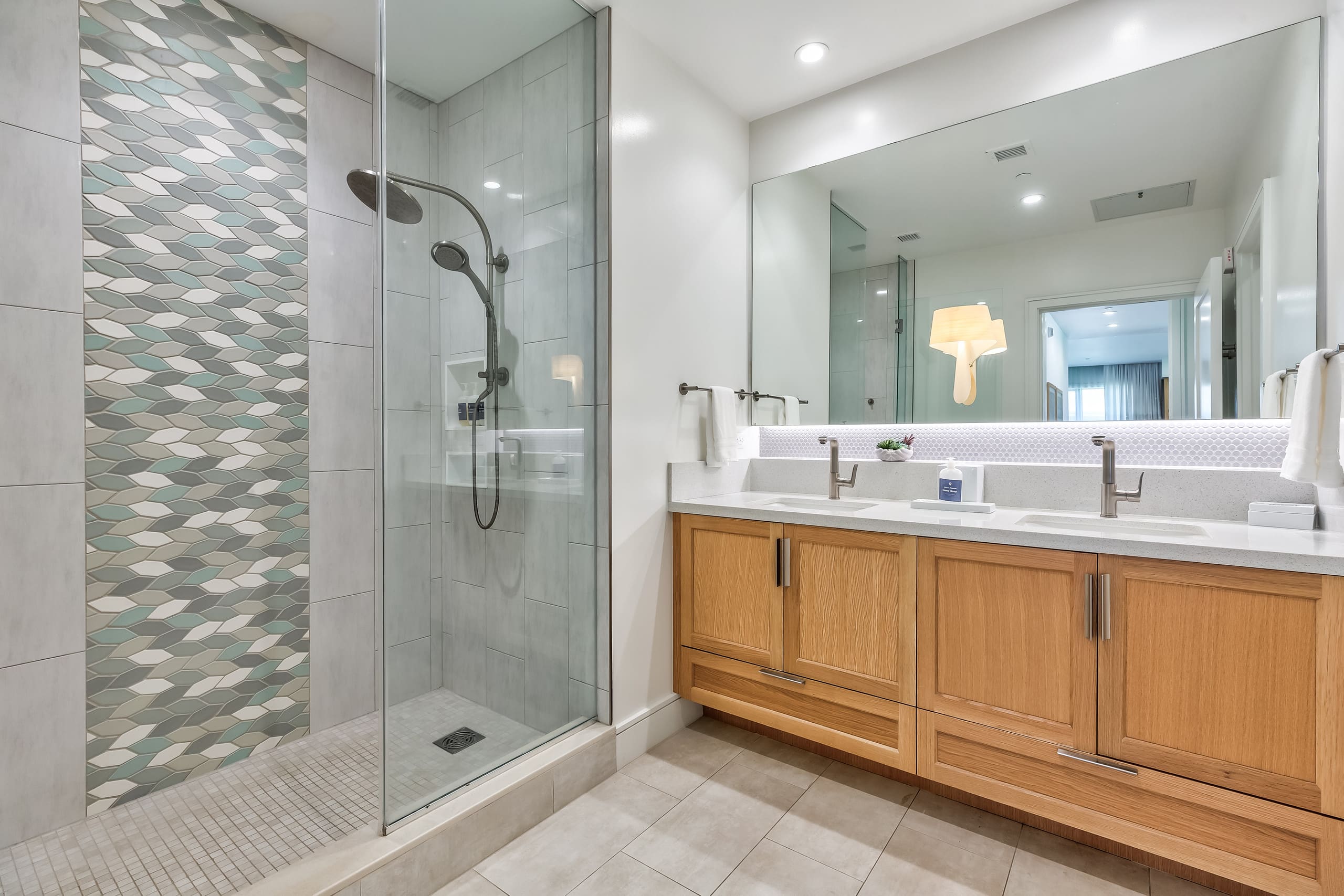 Villa in Lahaina · ★4.98 · 3 bedrooms · 6 beds · 3 baths - Image 18