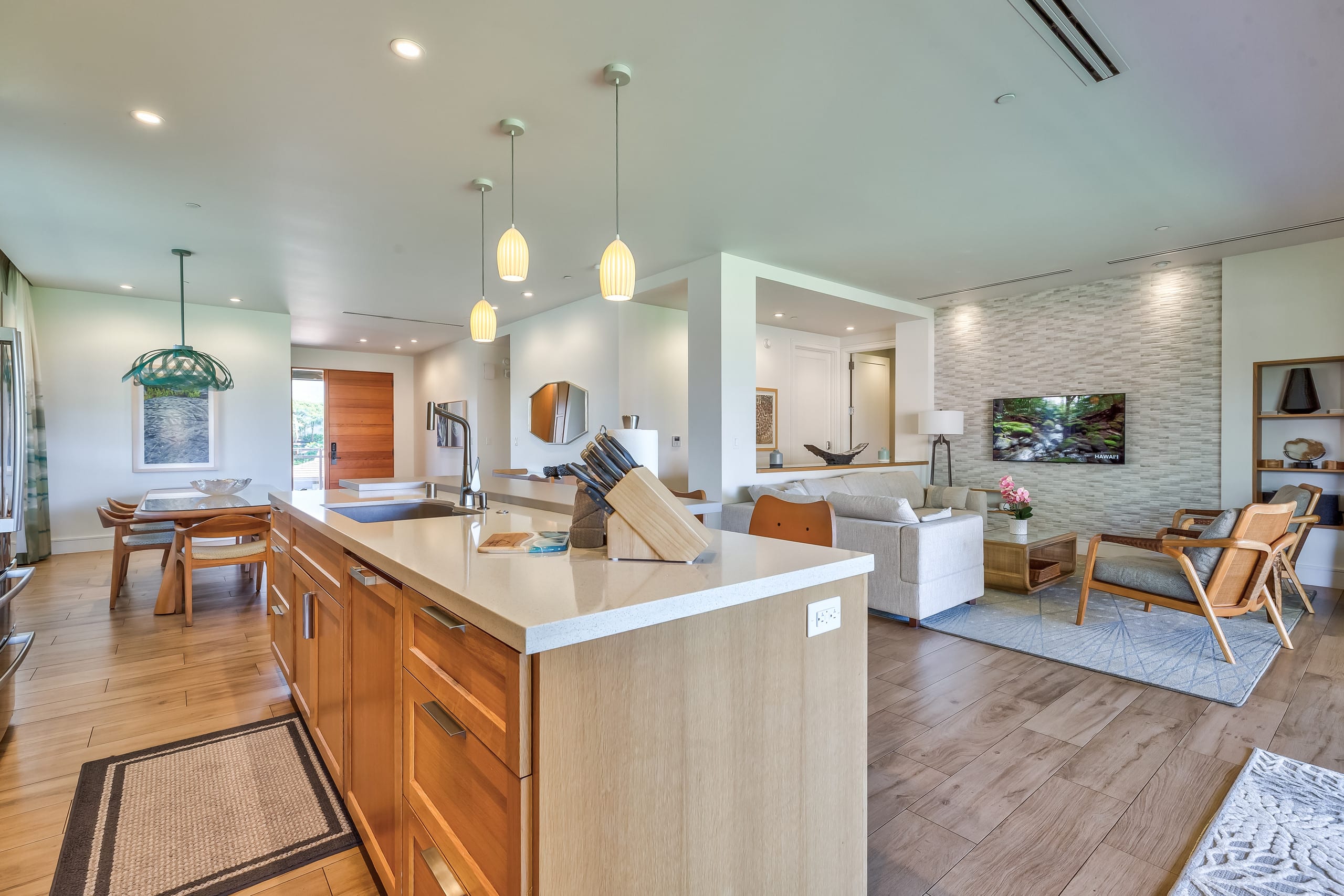 Villa in Lahaina · ★4.98 · 3 bedrooms · 6 beds · 3 baths - Image 3