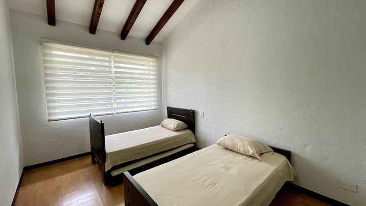 საძინებელი 4