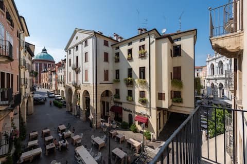 Il Campanile downtown, 3 bathroom, 150m.