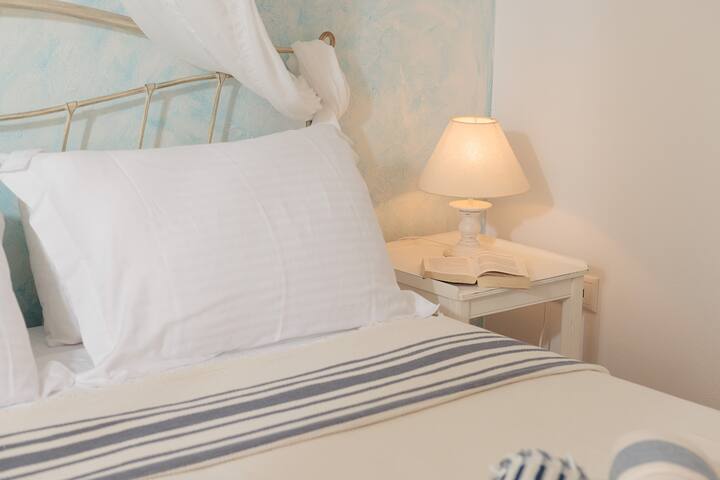 9 Muses Naxos – Erato gallery image 4