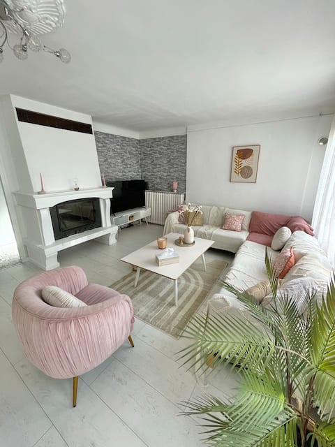 Family house 8 pers– Garden, close to Paris CDG