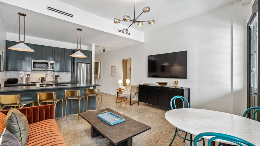 4 Bedroom + Balcony | THE MARY BETH gallery image 4