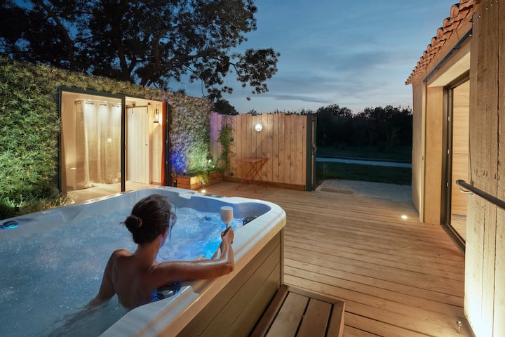 lodge des pins et spa; la garde