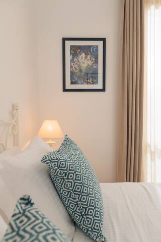 9 Muses Naxos – Thalia gallery image 2