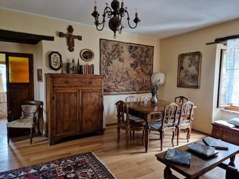 Successful Airbnb property: suite in historic farmhouse in Narni