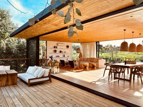 Stunning design house with ocean view