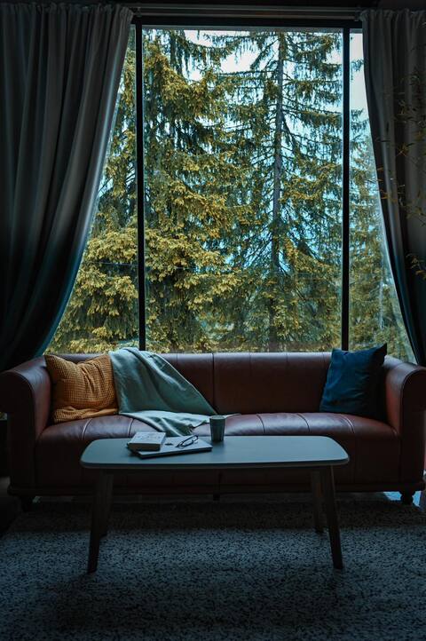 ZlatAir-Twins Boutique Glass House