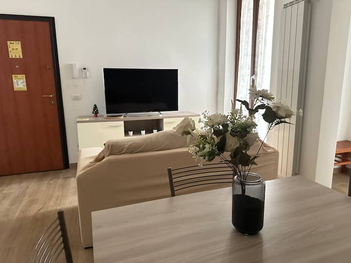 Ampio Appartamento Con Terrazzo | Brindisi Centro - Brindisi