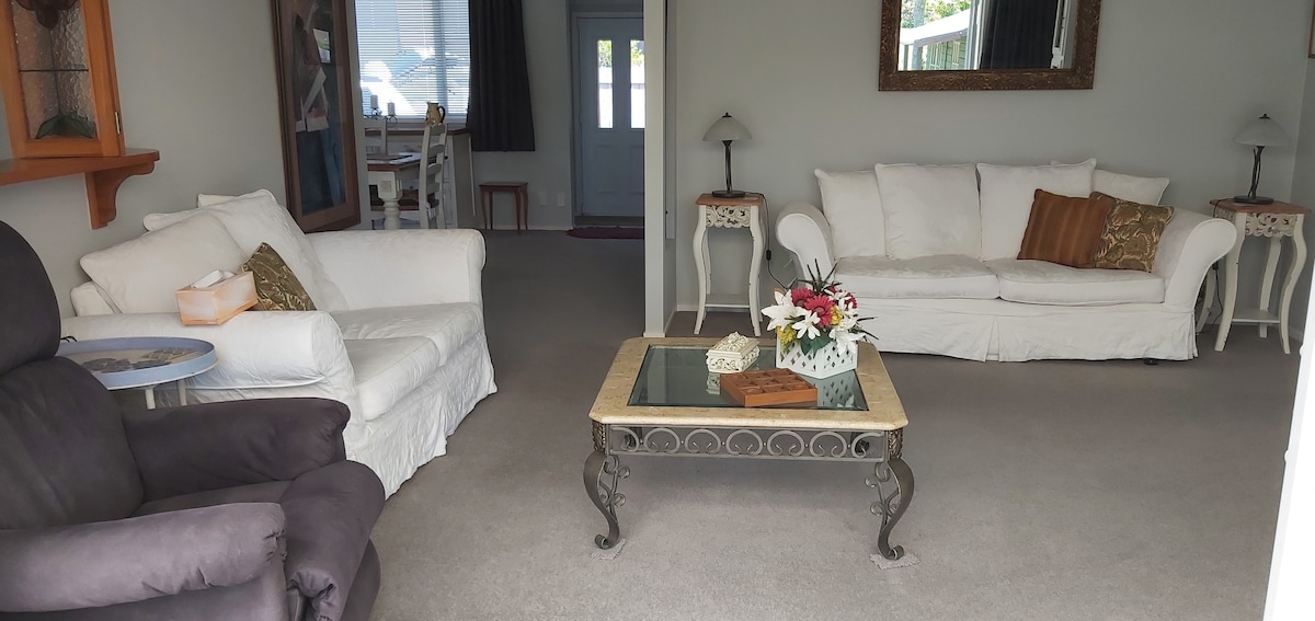 Successful Airbnb property: Park-side perfection. in Whakatane District
